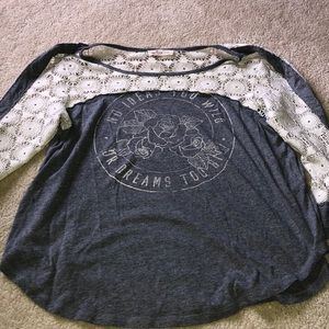 3/4th sleeve shirt from Hollister